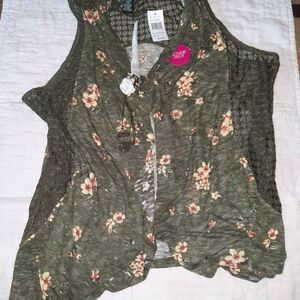 Justify Olive Floral Sleeveless Blouse